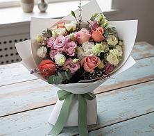 Букет цветов из:  Розы, Лизиантусы и Гвоздики в Крыловской